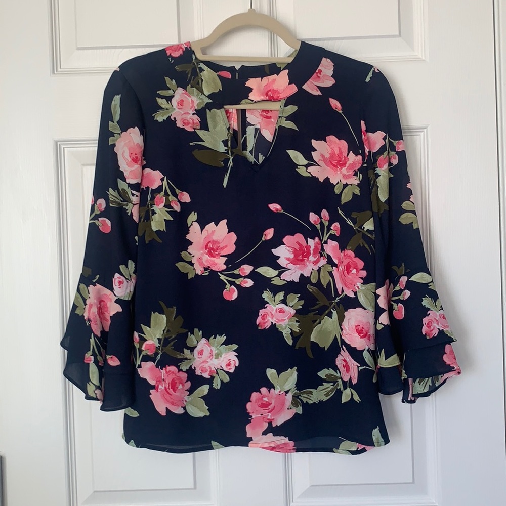 Fora blouse - bell sleeves